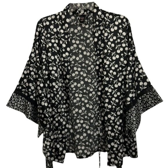 New! Victoria's Secret Black White Cherry Print Short Robe wrap Jacket 22967 - Picture 2 of 9